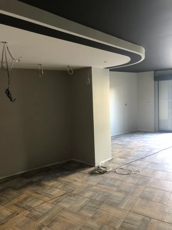 Rénovation en plâtrerie peinture d'un magasin à Saint-Galmier