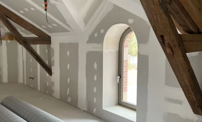 Habillage de la fenêtre en arche