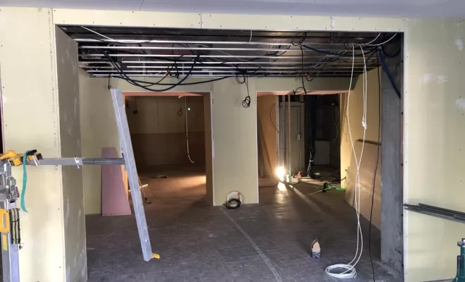 Rénovation en plâtrerie peinture d'un magasin à Saint-Galmier