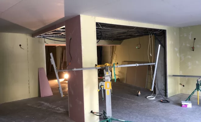 Rénovation en plâtrerie peinture d'un magasin à Saint-Galmier
