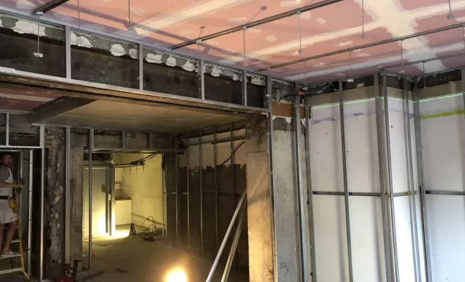 Rénovation en plâtrerie peinture d'un magasin à Saint-Galmier
