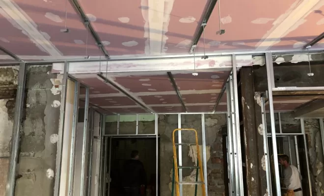 Rénovation en plâtrerie peinture d'un magasin à Saint-Galmier