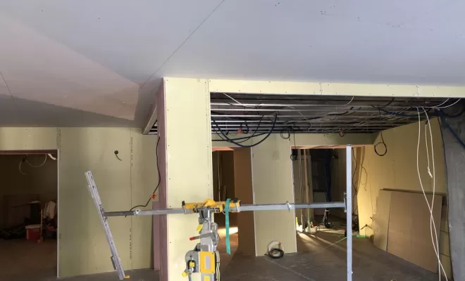 Rénovation en plâtrerie peinture d'un magasin à Saint-Galmier