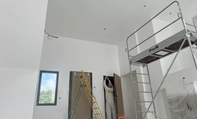 Peinture de finition à l'airless, maison neuve à Mornant